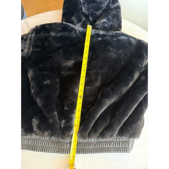 Truth by Republic Black Faux Fur Hooded Bomber Jacket Gold Zip XS NEW - Picture 4 of 9